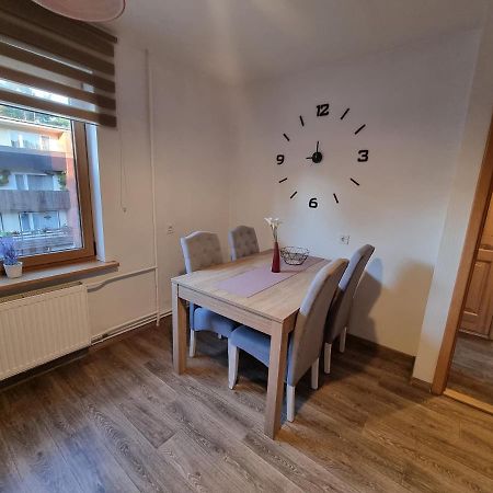 Apartment Kursi Kolka Exteriör bild